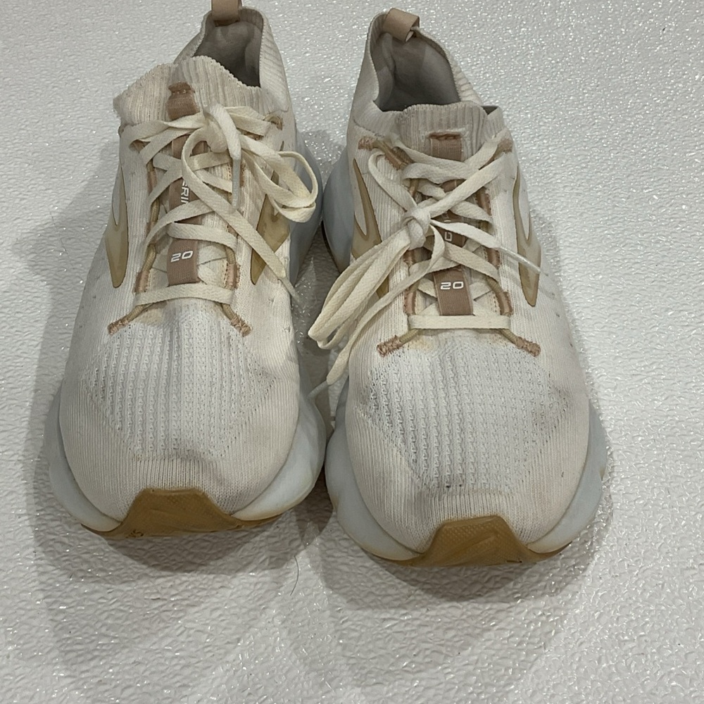 Brooks women’s glycerin Stealthfit 20 running White Athletic Sneakers 8.5